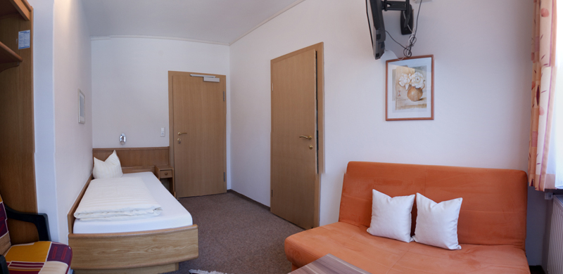 Zimmer 11 01.jpg